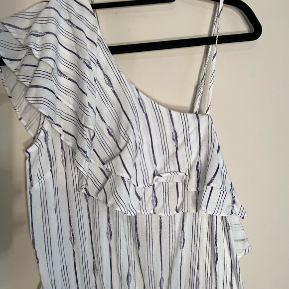 One Shoulder Ruffle Striped Romper - Picture 3 of 6